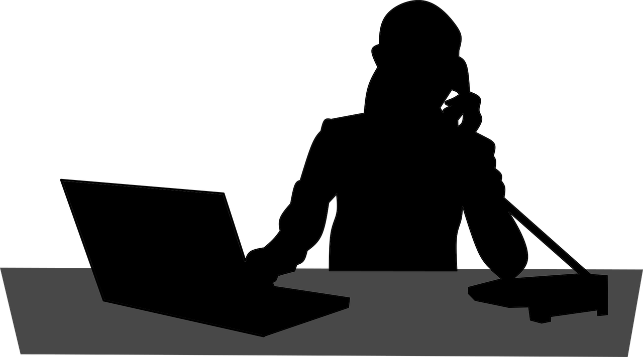 secretary-3396516_1280.png